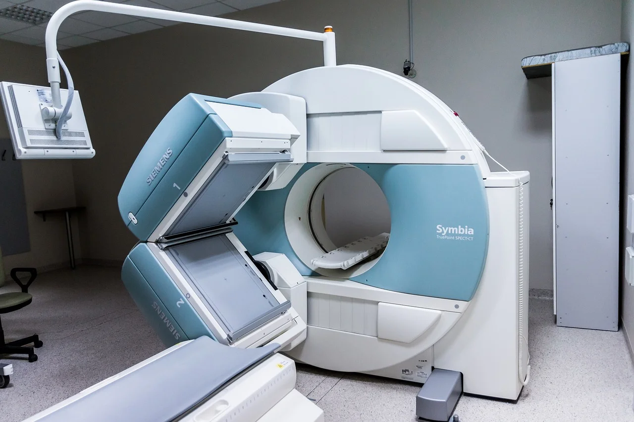 Rezonans magnetyczny krok po kroku: badania prostaty, stopy i piersi
